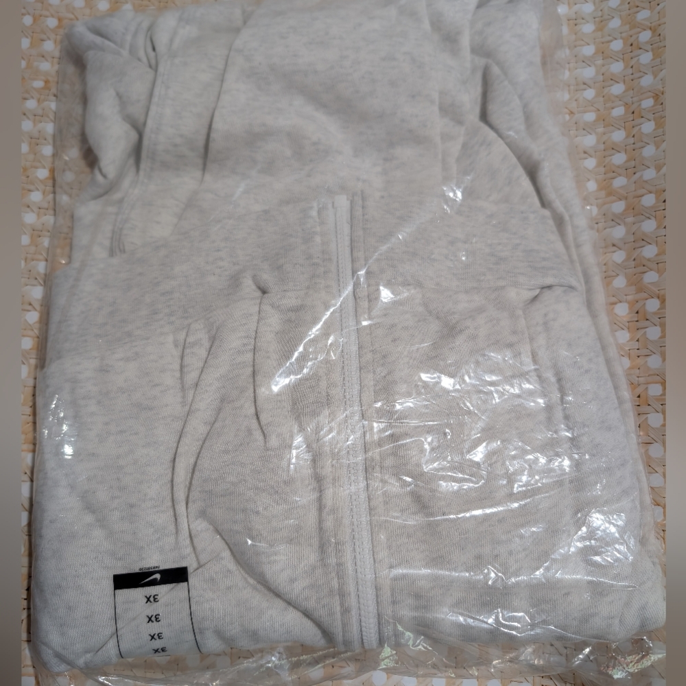 Nike Gray Oversized Long Sleeve Hoodie - Picture 4 of 7